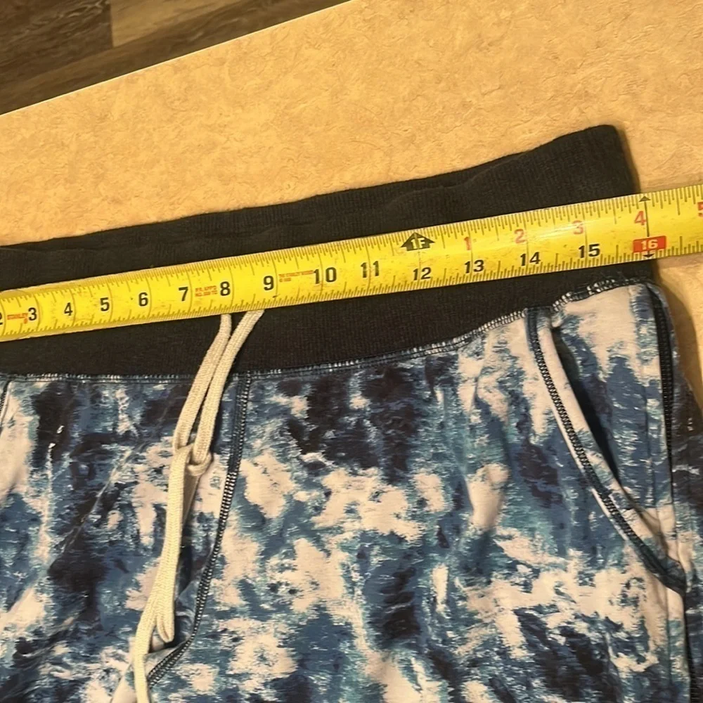 Lululemon No Sweat Pants joggers track pants zip up size 8 or size M medium